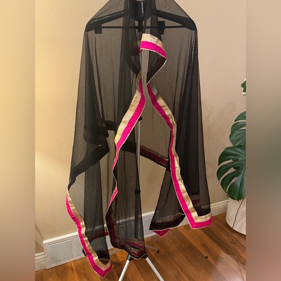 Pure georgette kurta with Pink and Gold Trim &soft net dupatta - Picture 12 of 13